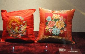 Zhuang Silk Brocade Product